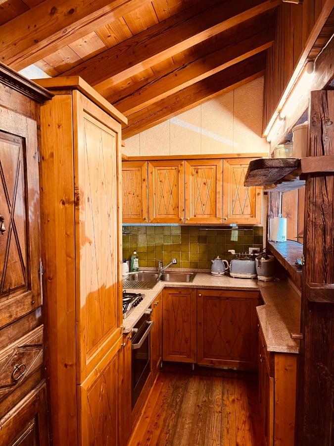 Chalet Blanc "Coeur Sapin" Courmayeur Exterior photo